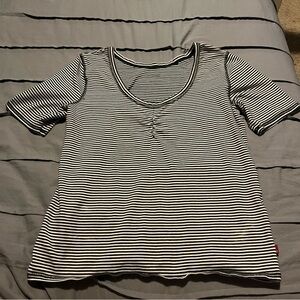 Levi's Black and White Striped Short Sleeve Tee